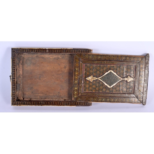 1618 - A 19TH CENTURY ANGLO INDIAN MIDDLE EASTERN MIRROR HOLDER decorated with foliage and vines. 18 cm x 1... 