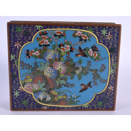 1668 - A FINE EARLY 20TH CENTURY JAPANESE MEIJI PERIOD CLOISONNE ENAMEL CASKET decorated all over with bird... 