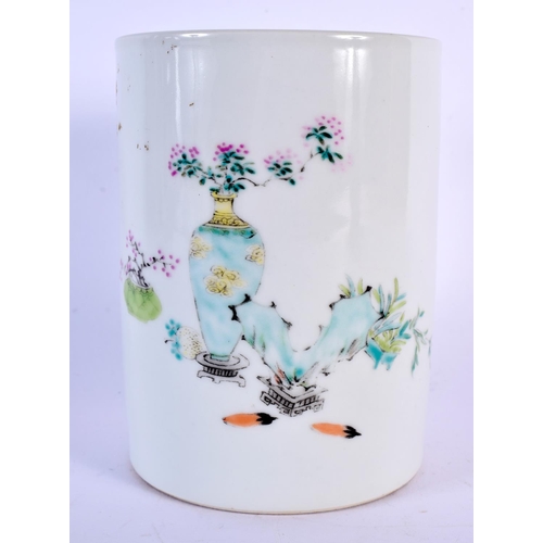 1682 - A CHINESE FAMILLE ROSE PORCELAIN BRUSH POT 20th Century. 13 cm x 9 cm.