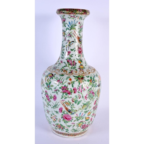 1694 - A LARGE 19TH CENTURY CHINESE CANTON FAMILLE ROSE PORCELAIN VASE Qing. 44 cm x 17 cm.