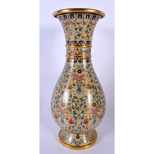 1741 - A LARGE EARLY 20TH CENTURY CHINESE CLOISONNE ENAMEL VASE Late Qing/Republic. 31 cm high.