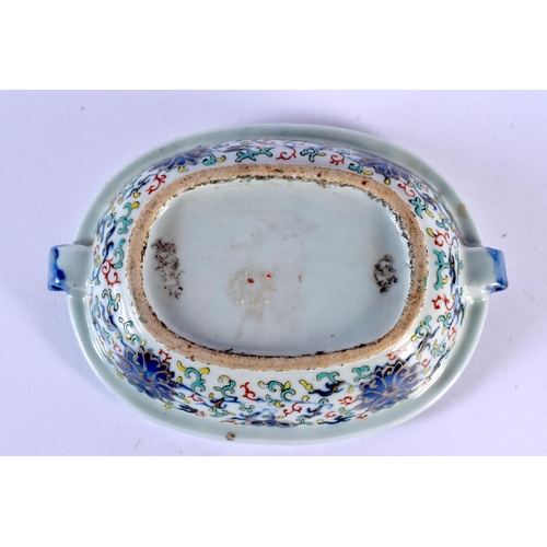 1746 - A RARE 18TH CENTURY CHINESE BLUE AND WHITE DOUCAI PORCELAIN DISH WARMER Qianlong. 18 cm x 14 cm.