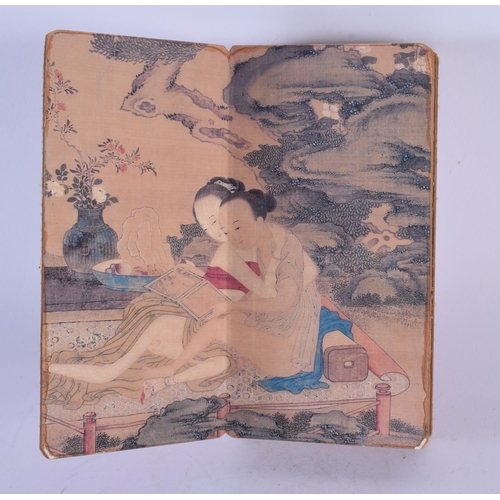 1764 - A CHINESE EROTIC FOLDING BOOKLET 20th Century. 85 cm x 18 cm.