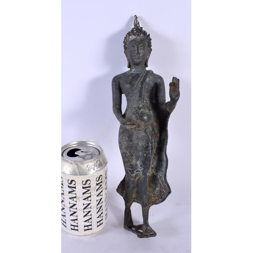 1796 - A 19TH CENTURY THAI SOUTH EAST ASIAN BRONZE FIGURE OF A BUDDHA. 30 cm high.