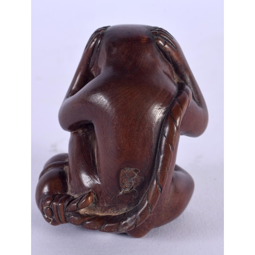 1850 - A JAPANESE BOXWOOD MONKEY NETSUKE. 36 grams. 5.5 cm x 4.5 cm.