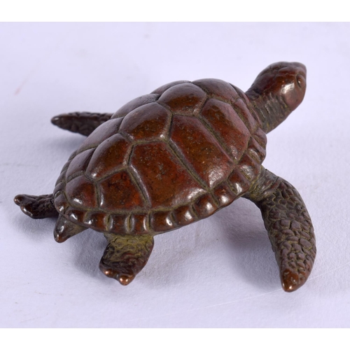 1868 - A JAPANESE BRONZE TURTLE OKIMONO. 91 grams. 5 cm x 6 cm.