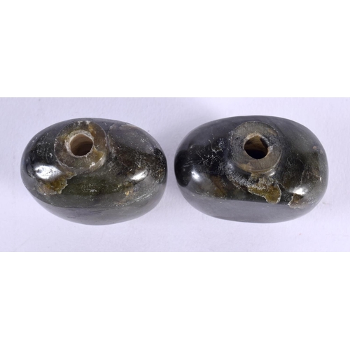 1926 - A RARE PAIR OF 19TH CENTURY CHINESE CARVED LABRADORITE STONE SNUFF BOTTLES Qing. 5.5 cm x 5 cm.