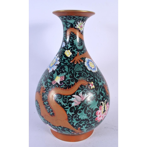 1946 - A LARGE EARLY 20TH CENTURY CHINESE FAMILLE NOIRE PORCELAIN VASE Late Qing/Republic, painted with dra... 