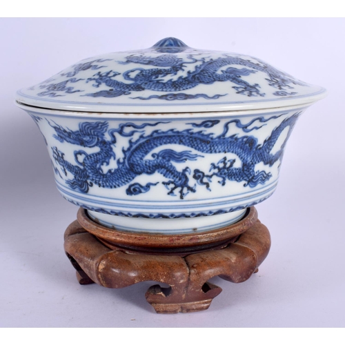 2019 - A VERY LARGE CHINESE BLUE AND WHITE PORCELAIN GUAN JAR 20th Century, together with an Islamic market... 