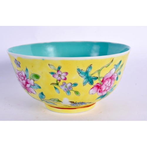 2034 - AN EARLY 20TH CENTURY CHINESE FAMILLE JAUNE PORCELAIN BOWL Late Qing/Republic. 11 cm diameter.