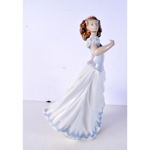 3003 - A large Lladro figurine of a dancing lady 33cm.