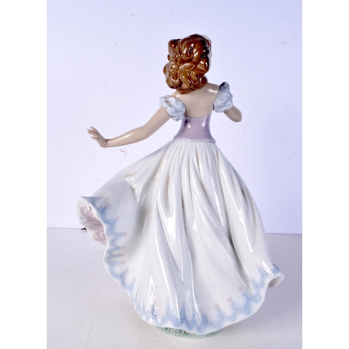 3003 - A large Lladro figurine of a dancing lady 33cm.