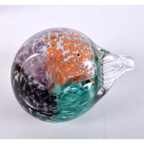 3010 - A collection of Art glass waterfowl and birds 20 cm (3).