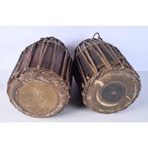 3031 - A pair of vintage Indian barrel drums 43 cm (2).