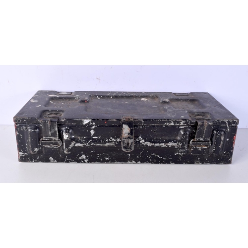 3038 - A P80 MK3 1954 Military ammunition case 14 x 56 x 22