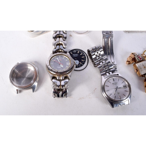 3048 - A collection of watches and watch parts. (Qty).