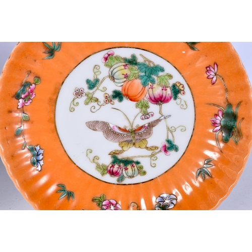 3090 - A collection of Chinese porcelain dishes decorated with butterlies, bats and fruit 18cm (4).