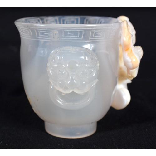 233 - A FINE 18TH/19TH CENTURY CHINESE CARVED AGATE CUP Qianlong/Jiaqing, the carver has cleverly utilised... 