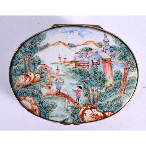 250 - AN 18TH CENTURY CHINESE CANTON ENAMEL SNUFF BOX AND COVER Qianlong. 7.5 cm x 6 cm.