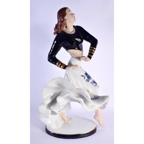 261 - AN UNUSUAL LARGE AUSTRIAN ROYAL DUX PORCELAIN FIGURE OF A DANCER. 57 cm x 24 cm.