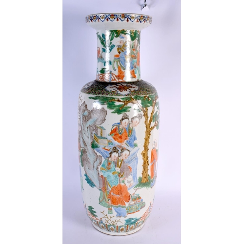 263 - A LARGE 19TH CENTURY CHINESE FAMILLE VERTE ROULEAU VASE Kangxi style. 62 cm x 19 cm.