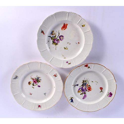 275 - FOUR 18TH CENTURY GERMAN PORCELAIN PLATES Meissen style. 23 cm wide. (4)