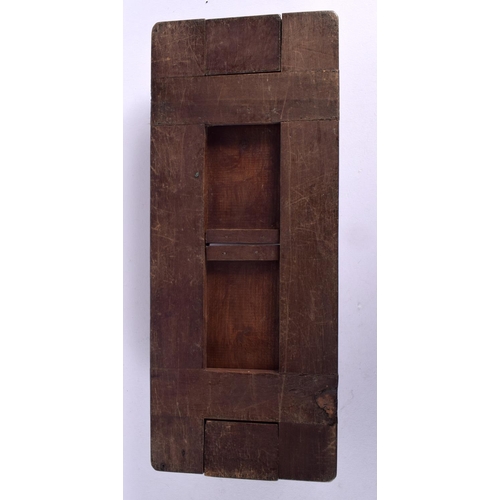 336 - A LATE 19TH CENTURY BAVARIAN BLACK FOREST SLIDING WOOD BOOK RACK formed as standing bears. 44 cm lon... 