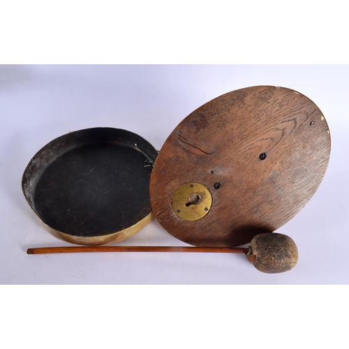 401 - A LOVELY VICTORIAN CARVED OAK BRONZE AND COPPER EQUESTRIAN DINNER GONG presented by the Choir of St ... 