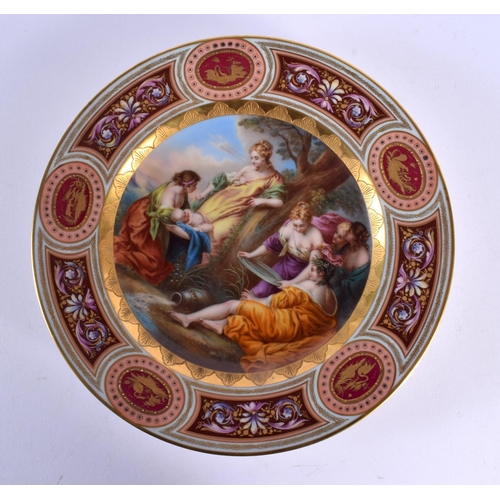 41 - A FINE ANTIQUE VIENNA PORCELAIN CABINET PLATE depicting classical scenes. 24 cm diameter.