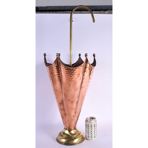 447 - A LOVELY EDWARDIAN COPER AND BRASS UMBRELLA STAND with hammered body. 75 cm x 22 cm.