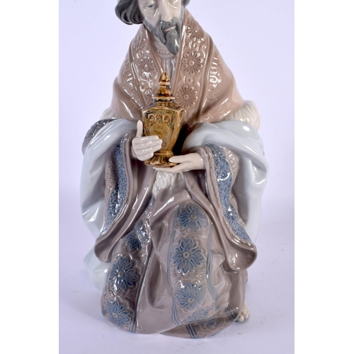 461 - A LLADRO FOUR PIECE NATIVITY PORCELAIN GROUP. Largest 30 cm high. (4)