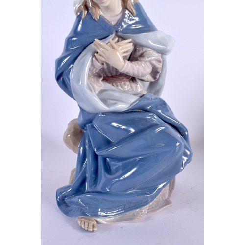 461 - A LLADRO FOUR PIECE NATIVITY PORCELAIN GROUP. Largest 30 cm high. (4)