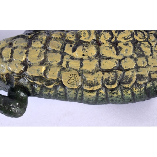 492 - A CONTEMPORARY COLD PAINTED BRONZE CROCODILE. 22 cm long.