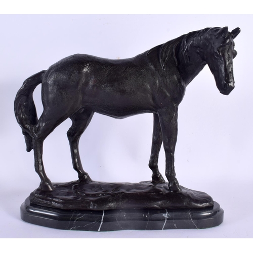 573 - A CONTEMPORARY BRONZE FIGURE OF A HORSE. 24 cm x 22 cm.