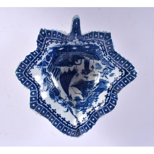 58 - AN 18TH CENTURY ENGLISH BLUE AND WHITE PICKLE DISH of larger than normal proportions. 16 cm x 14 cm.