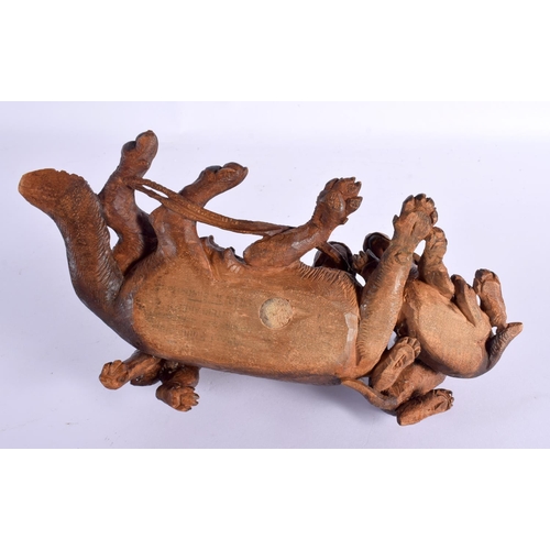 607 - A LOVELY 19TH CENTURY BLACK FOREST BAVARIAN DOG AND PUPPY GROUP in the manner of Walter Mader. 24 cm... 