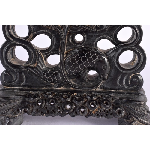 613 - A 19TH CENTURY CHINESE CARVED BLACK SOAPSTONE SCREEN Qing. 15 cm x 10 cm.