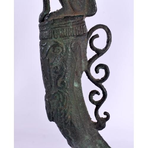 633 - A 19TH CENTURY EUROPEAN GRAND TOUR BRONZE SPHINX STAND After the Antiquity, possibly an oil lamp bas... 