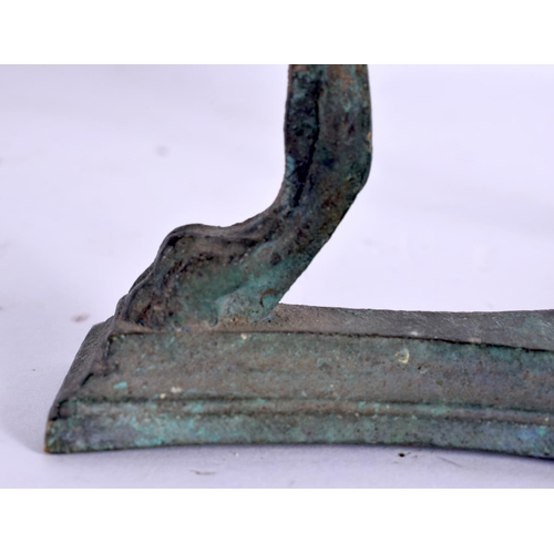 633 - A 19TH CENTURY EUROPEAN GRAND TOUR BRONZE SPHINX STAND After the Antiquity, possibly an oil lamp bas... 