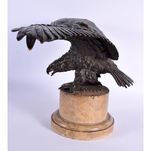 652 - A LARGE 19TH CENTURY EUROPEAN BRONZE DOUBLE HEADED EAGLE upon  marble plinth. 33 cm x 60 cm.