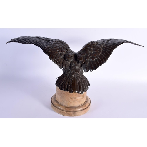 652 - A LARGE 19TH CENTURY EUROPEAN BRONZE DOUBLE HEADED EAGLE upon  marble plinth. 33 cm x 60 cm.