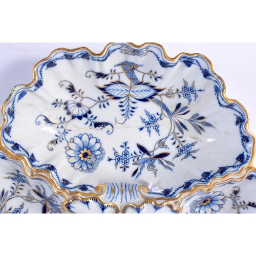 71 - A VERY LARGE 19TH CENTURY MEISSEN PORCELAIN TREFOIL DISH painted with leaves and flowers. 30 cm x 27... 