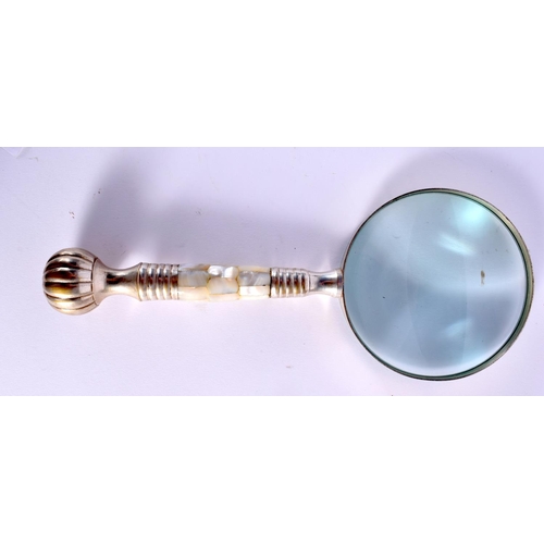 729 - A CONTINENTAL SILVER PLATED MOTHER OF PEARL MAGNIFYING GLASS. 25 cm x 10 cm.