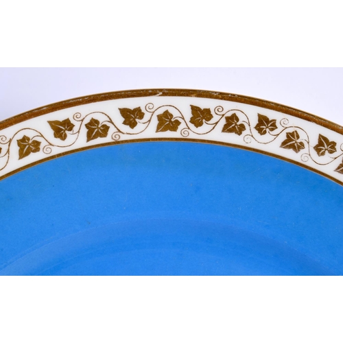 77 - AN EARLY 20TH CENTURY FRENCH PARIS PORCELAIN SEVRES STYLE PLATE painted with putti and a monogram. 2... 