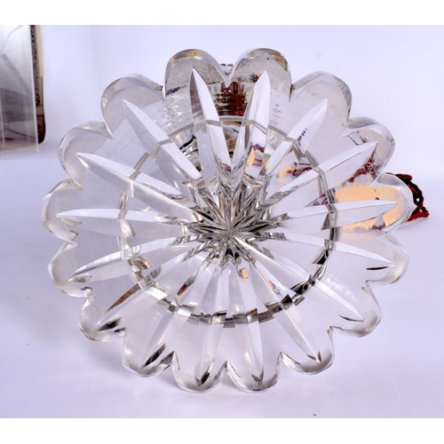 811 - A LARGE EARLY 19TH CENTURY CRYSTAL CUT GLASS LAMP. 65 cm x 15 cm.