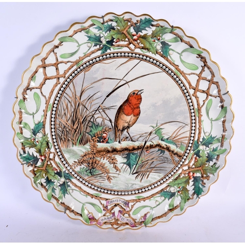 823 - A LARGE AESTHETIC MOVEMENT DAVENPORT DISH together with a heredities horse etc. Largest 35 cm wide. ... 