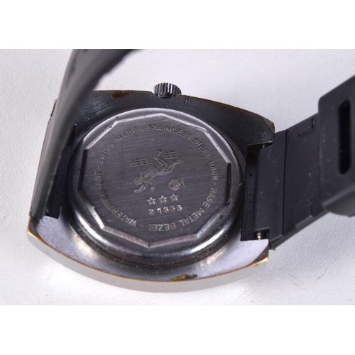 1016 - A VINTAGE ORION SEAL WATCH. 4.25 cm wide inc winder.