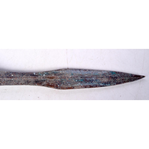 3489 - A Chinese bronze dagger 35 cm.