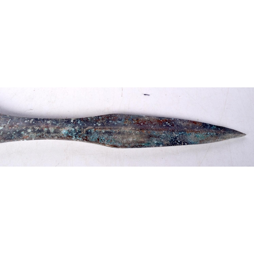 3489 - A Chinese bronze dagger 35 cm.