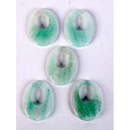 3587 - A collection of Jade Pendants 3.5 cm (5)